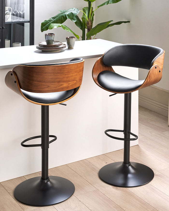 Beliani - BAKU II - Barkruk set van 2 - Donkerbruin|zwart - Kunstleer