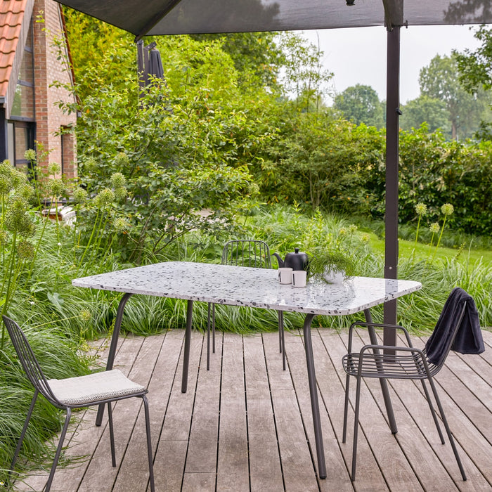 Tikamoon - Rechthoekige tuintafel van terrazzo en grijs metaal 4|6 p.