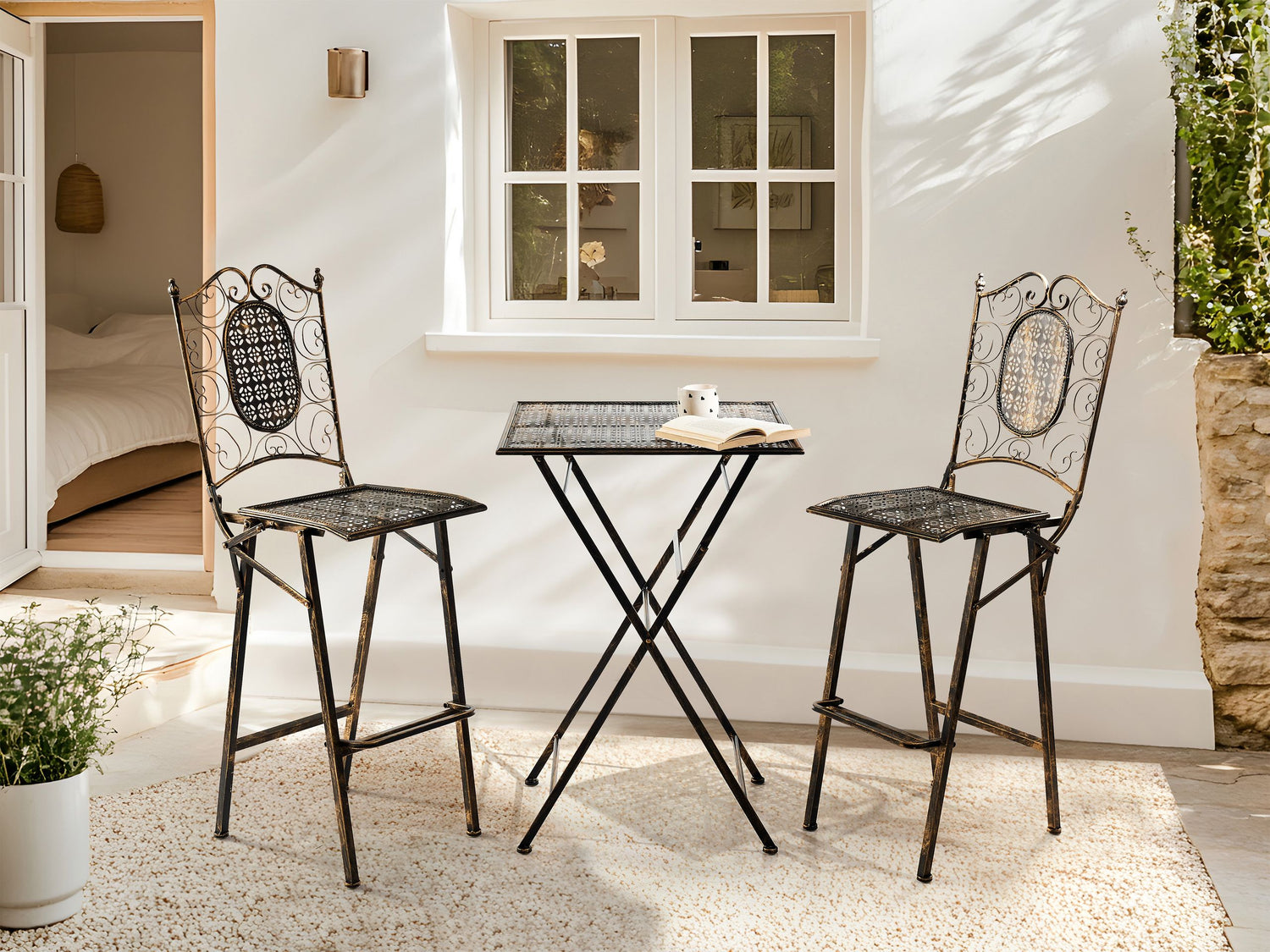 Beliani - BORMIO - Tuinbartafel - Zwart - 60 x 60 cm - IJzer