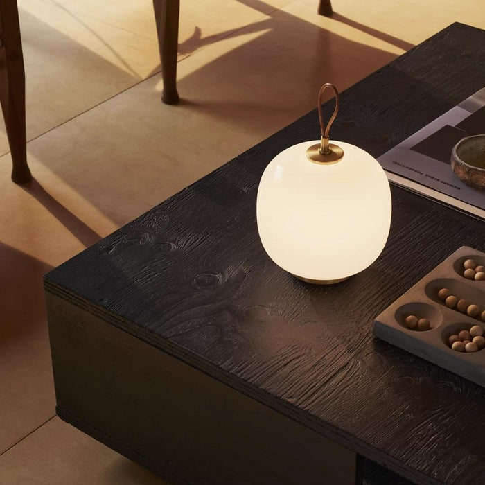 Louis Poulsen VL 45 Radiohus Portable tafellamp Brass|Glossy Pale