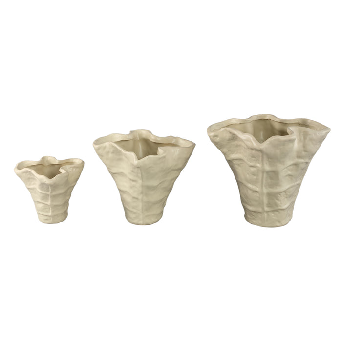 PTMD Reff Cream Matt Ceramic Wavy Shaped Pot M