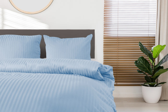 Eleganzzz Dekbedovertrek Hotel Kwaliteit Satijn Streep baby blauw