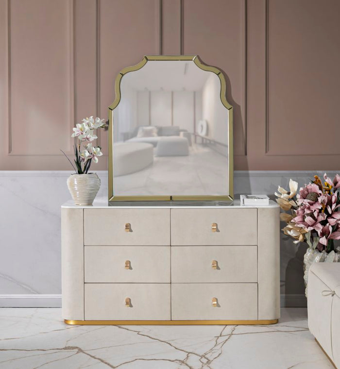 Kast in beige stof en goudkleurig metaal, 140x45x76 cm