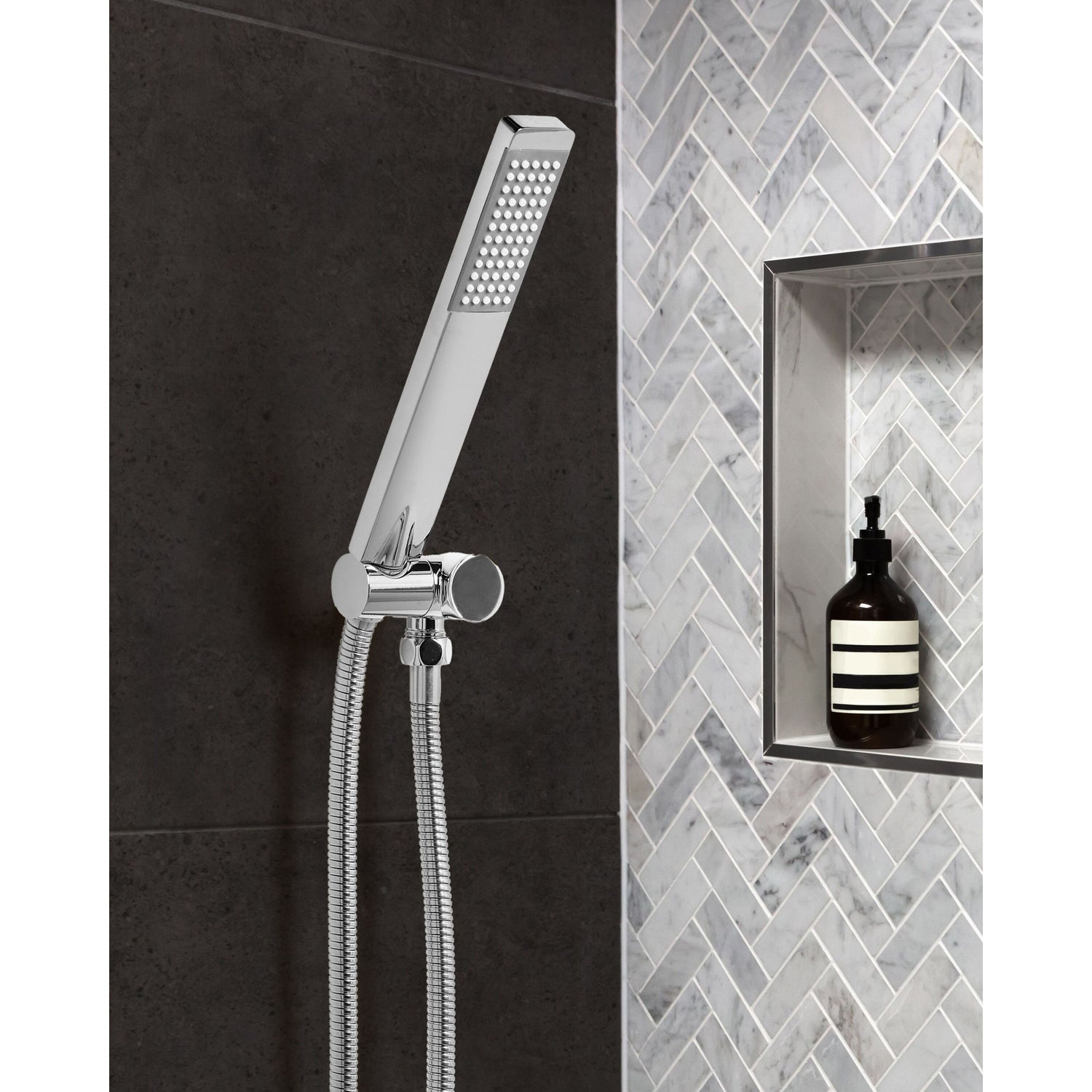 Beliani - CHILAPA - Handdouche - Zilver - Messing