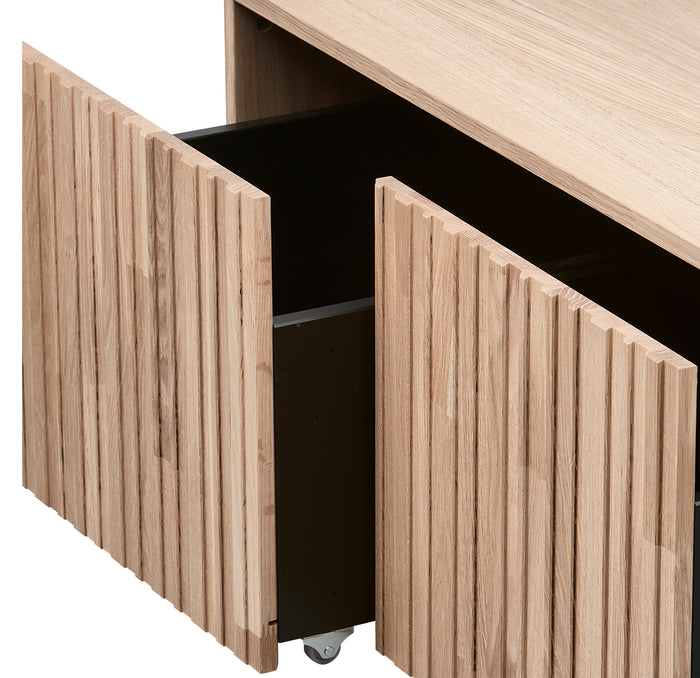 2_101099224-x04.jpg (10422088) 