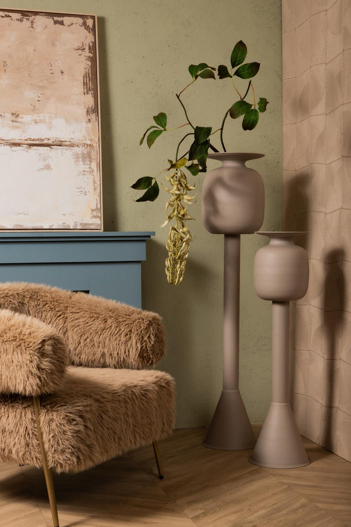 PTMD Dainah Cream Iron Pot On Long Base Large