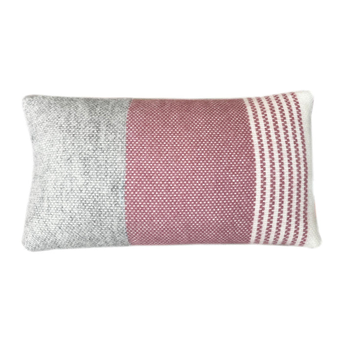 Malagoon Festivity Wool Sierkussen 60 x 35 cm - Dawn Pink
