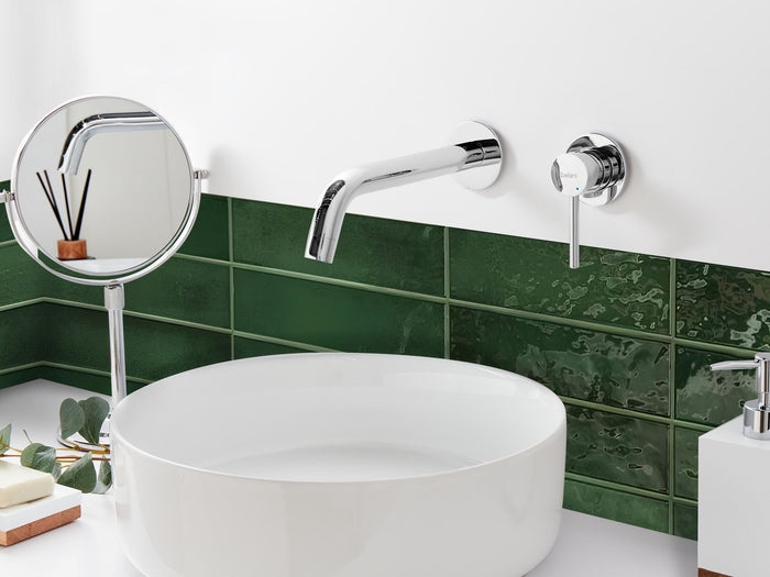 Beliani - TRAFUL - Wandgemonteerde mengkraan - Zilver - Messing