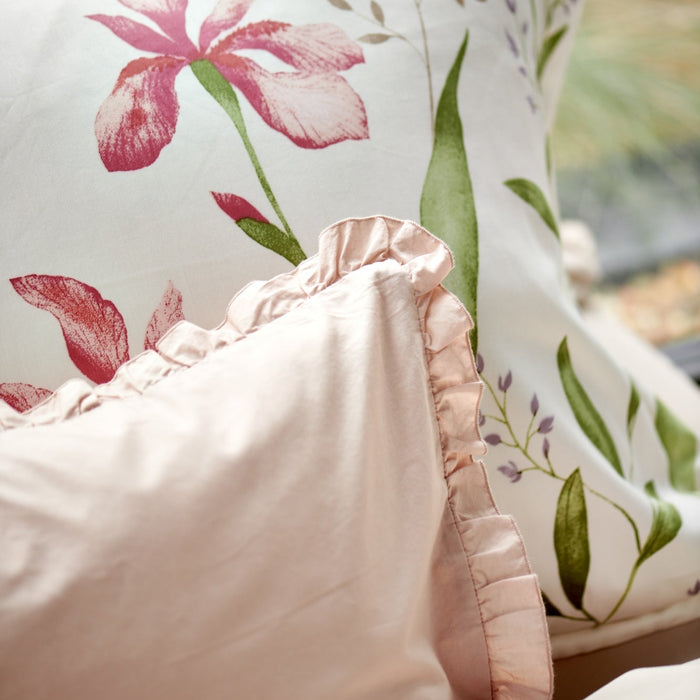 Serene Flower Dekbedovertrek Off | 140 x 200|220 cm | Ivoor