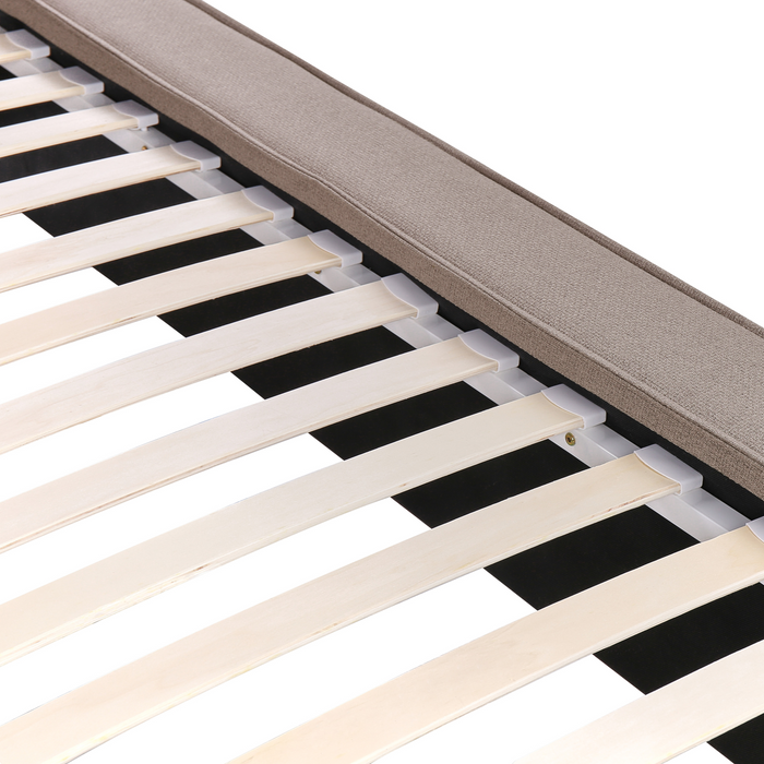 Beliani - LINARDS - Tweepersoonsbed - Lichtbruin - 160 x 200 cm - Stof