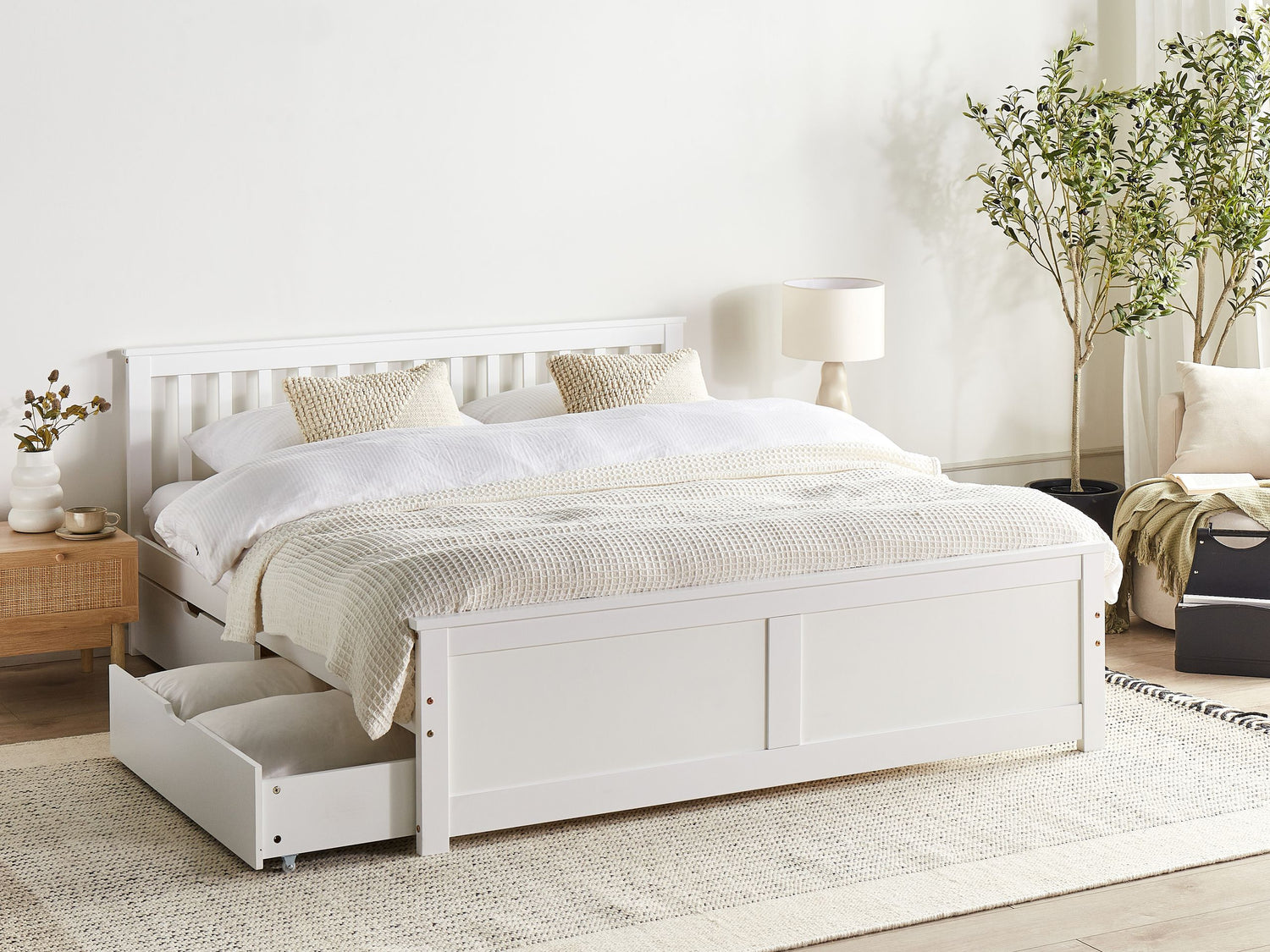 Beliani - OLENDON - Bed met 2 lades - Wit - 160 x 200 cm - Dennenhout