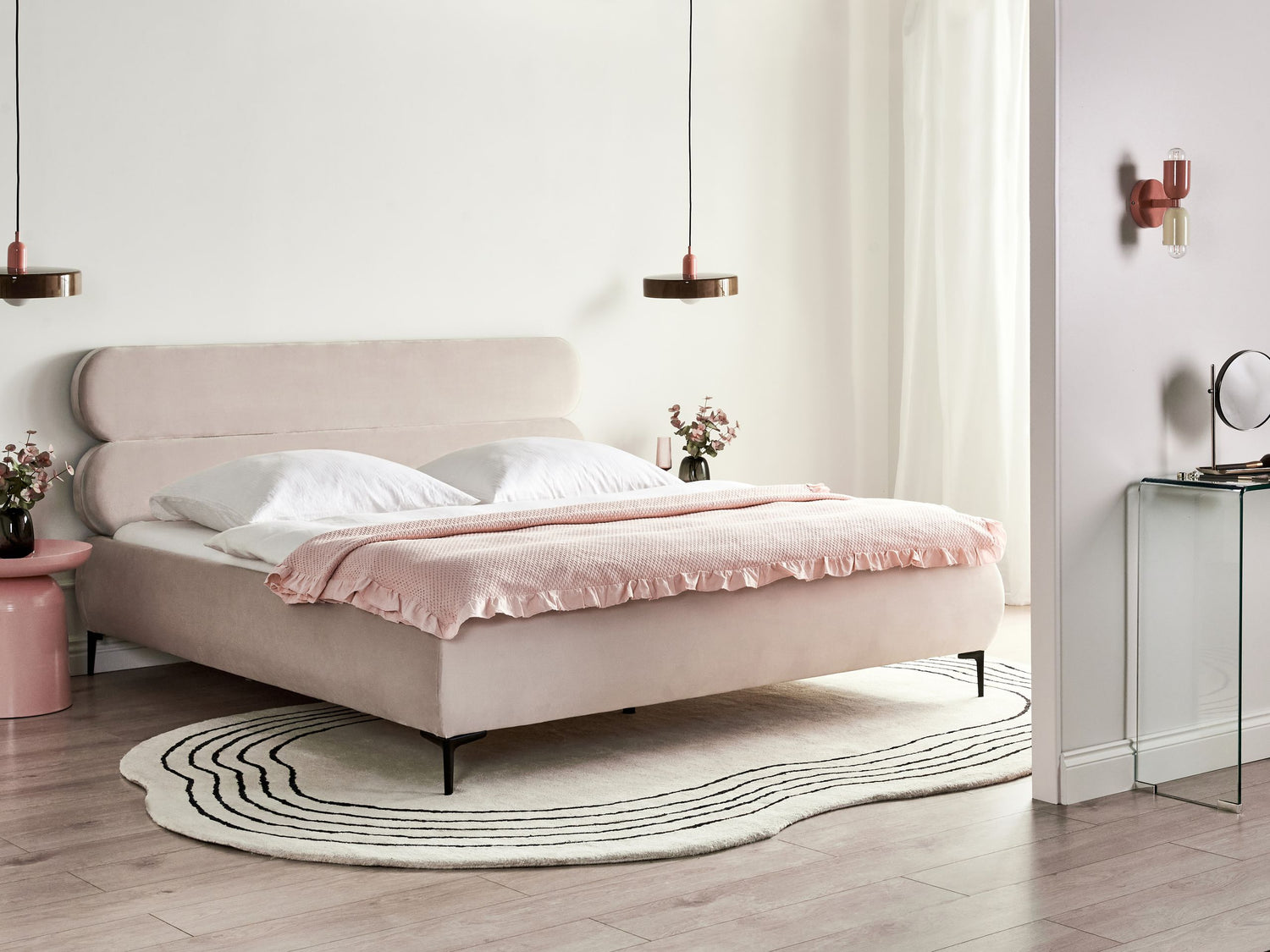 Beliani-LESSAY-Tweepersoonsbed-Lichtbeige-180 x 200 cm-Fluweel