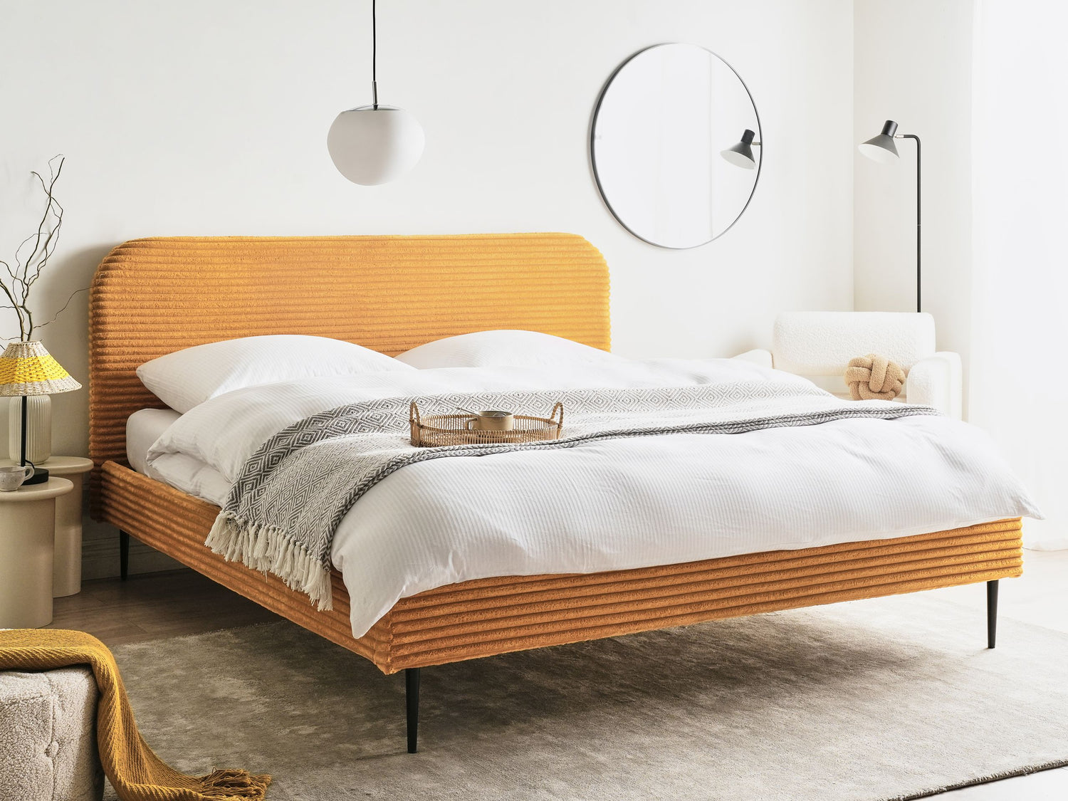 Beliani - FLAYAT - Tweepersoonsbed - Oranje - 180 x 200 cm - Corduroy