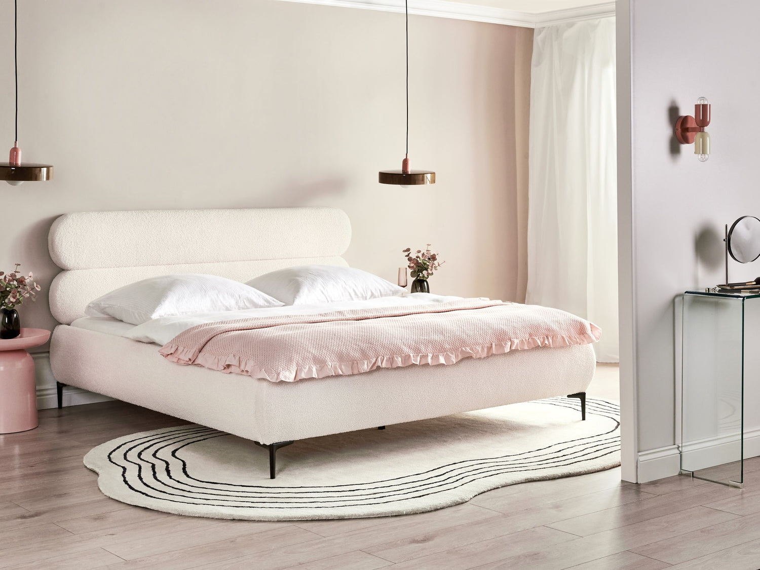 Beliani - LESSAY - Tweepersoonsbed - Off-white - 180 x 200 cm - Bouclé