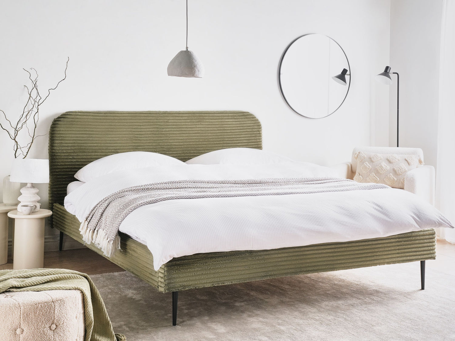 Beliani - FLAYAT - Tweepersoonsbed - Groen - 180 x 200 cm - Corduroy