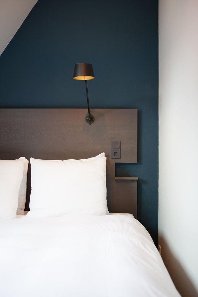 Bolt Bed Sidefit Mirror wandlamp met stekker Midnight Grey