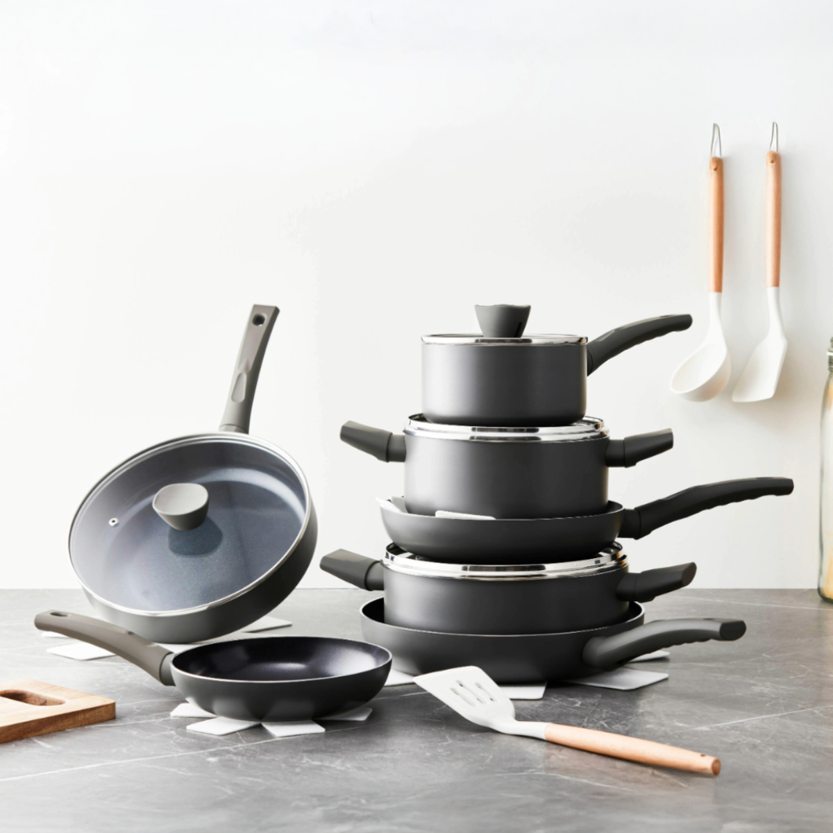 ISENVI Avon Chef du Jour - Pannenset 18 delig - Ergo grepen