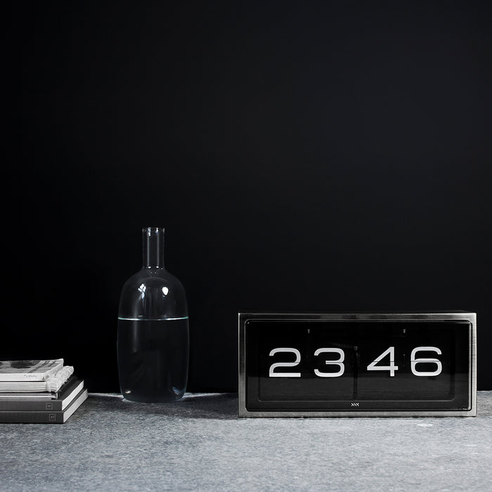 LEFF amsterdam - Brick - Staal|Zwart Wandklok - Staande klok