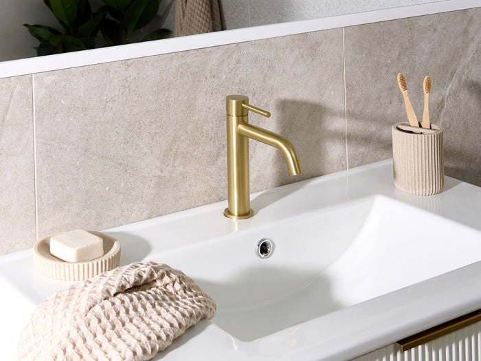 Beliani - SALINAS - Enkele wastafelkraan - Goud - 18 cm - Messing
