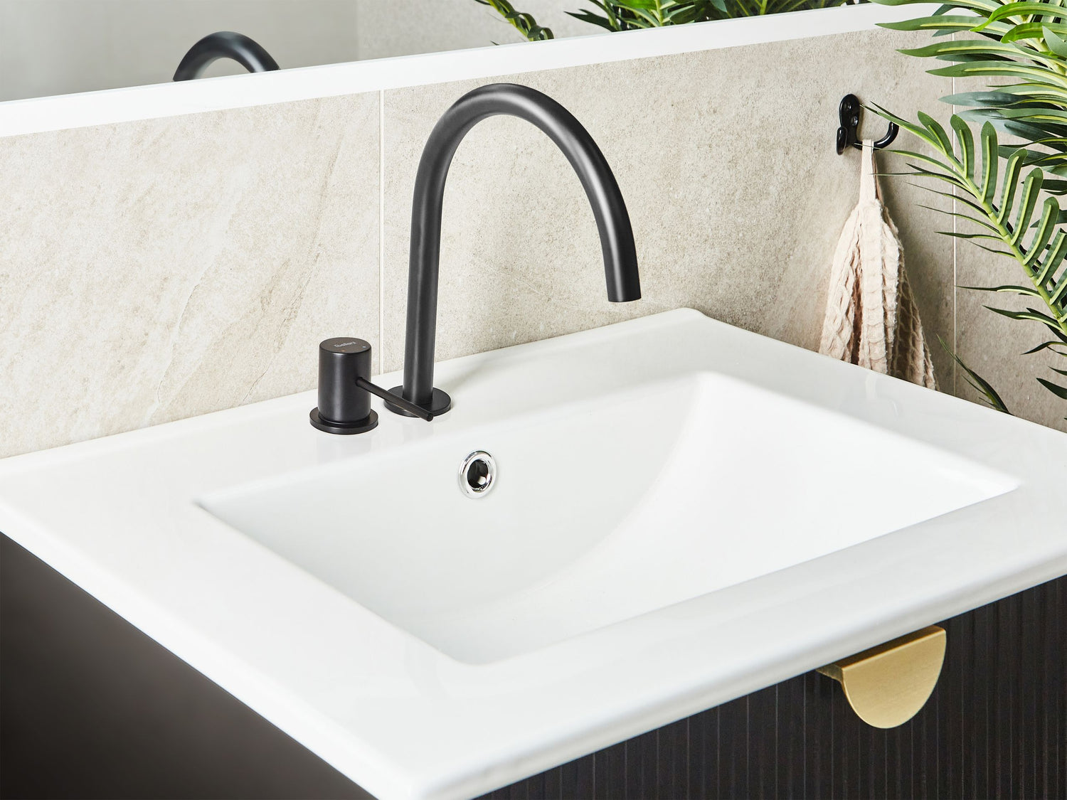 Beliani - COLICO - Wastafelmengkraan - Zwart - Messing