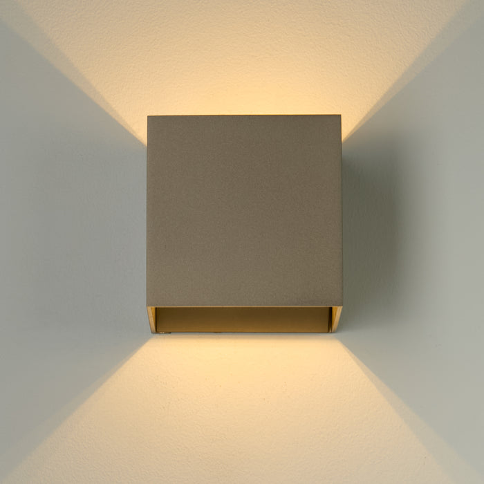 Searchlight Wall Wandlamp Vierkant - H 9,7 cm - Latte