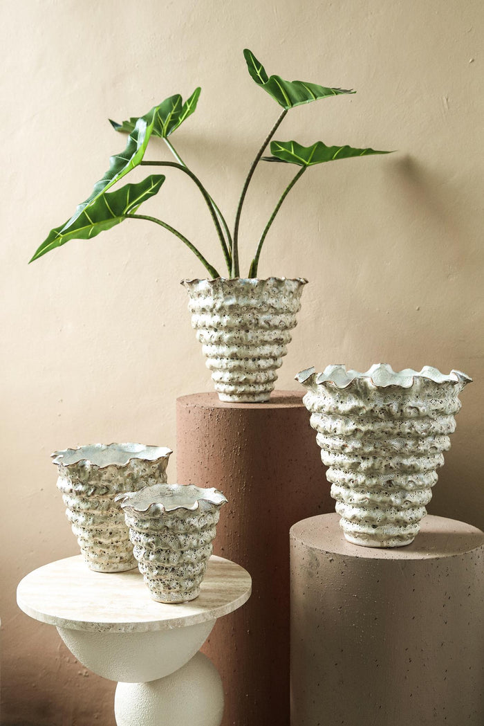 PTMD Nianh Cream Ceramic Pot Irregular Ribbed Round L