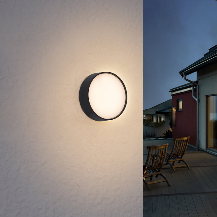 QAZQA Moderne buiten wandlamp zwart incl. LED IP65 - Dop