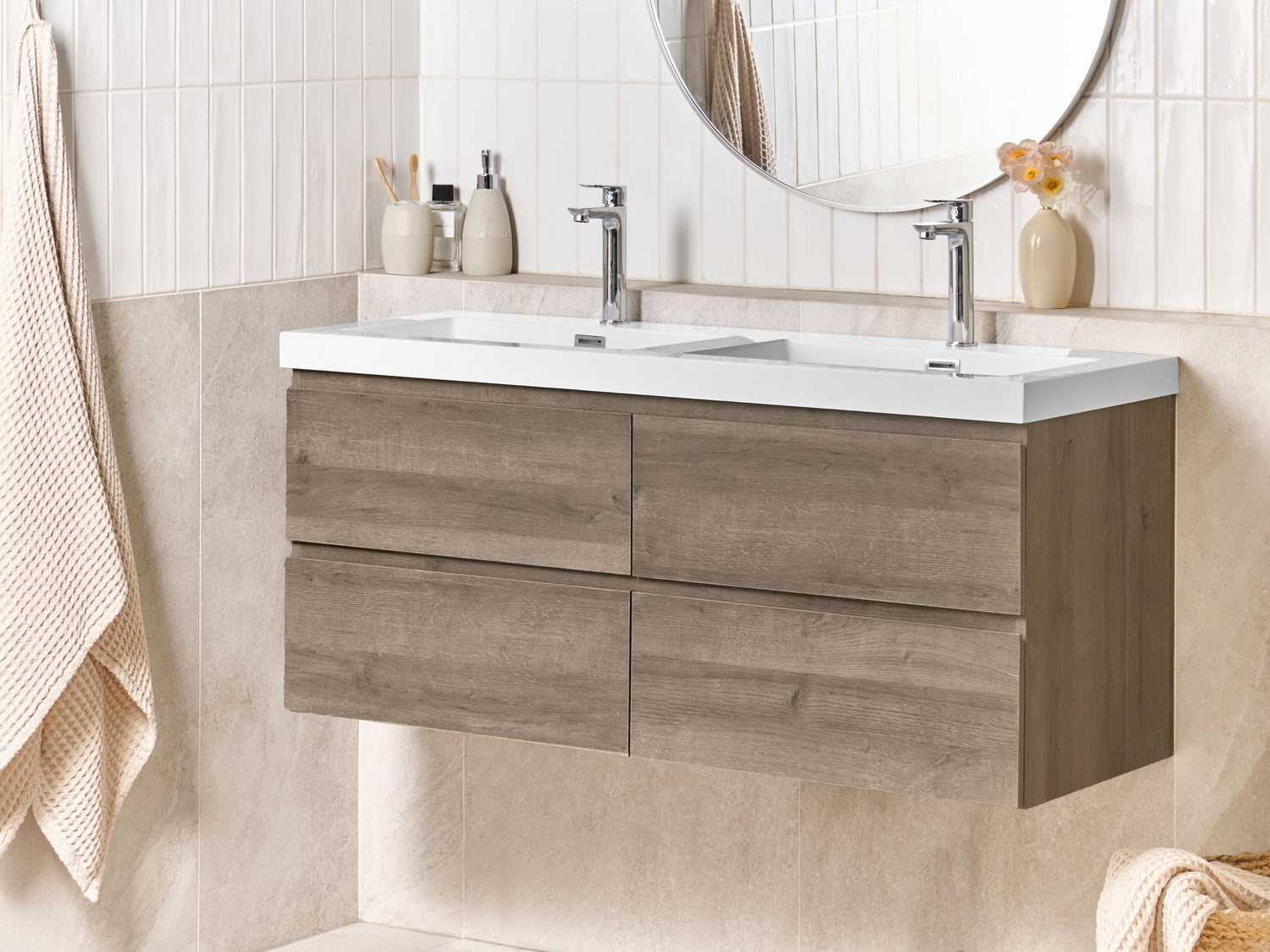 Beliani - VIEDMA - Wandgemonteerde dubbele wastafelkast - Taupe - MDF