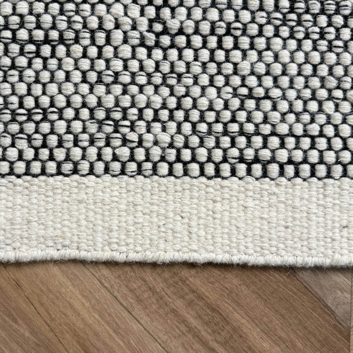 Wollen vloerkleed Taff wit|zwart - Interieur05 - 290 x 200 cm