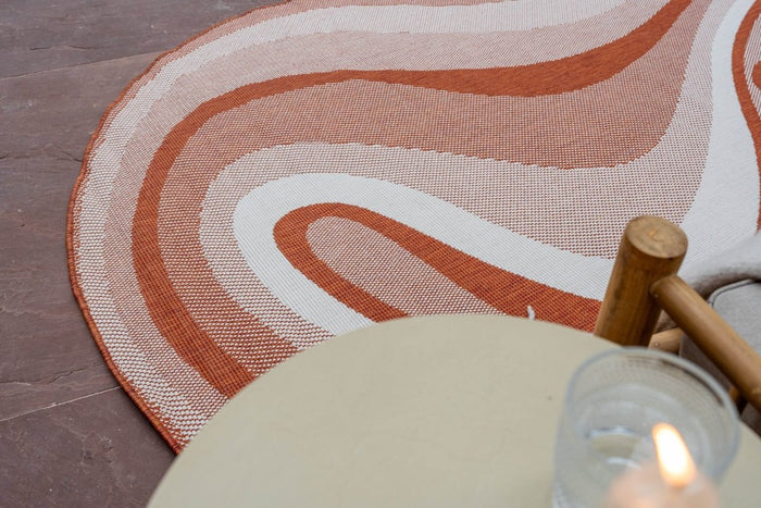 Interieur05 Organisch gevormd buitenkleed Loop Stone Roest