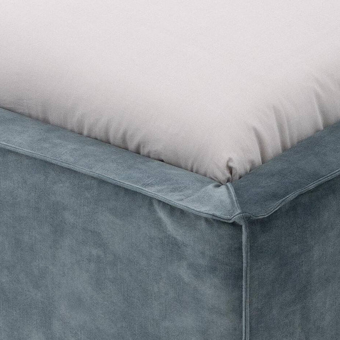 Goossens Bedframe Switch - 180 x 200 - Adore 158 niagara - Fluweel