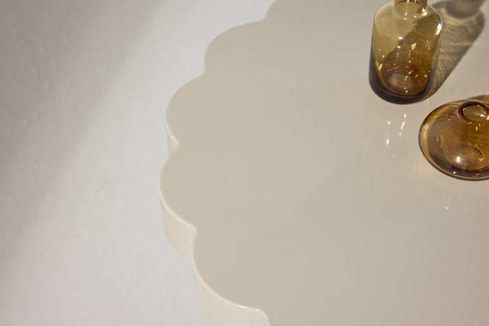 Rebellenclub Aris Bijzettafel - ¿45 cm - Glossy Beige