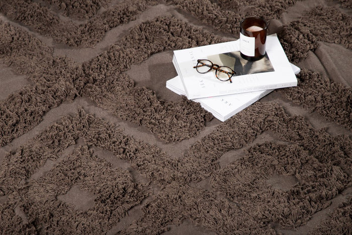 Rebellenclub Nostrum Vloerkleed - 350 x 250 cm - Bruin