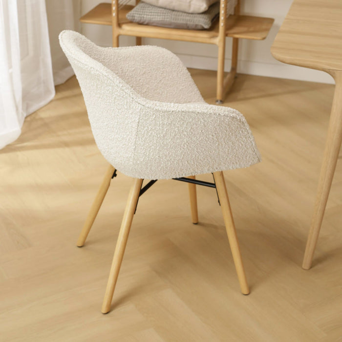 Nolon Nena-Mare Eetkamerstoel Bouclé Beige - Armleuning - Houten Poten