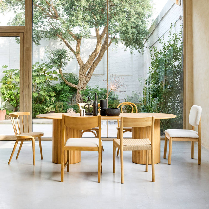 sweeek - Ovale eettafel rubberhout en eikenfineer 8 plaatsen