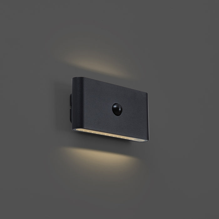 QAZQA Wandlamp zwart lux sensor magnetisch incl. LED oplaadbaar -