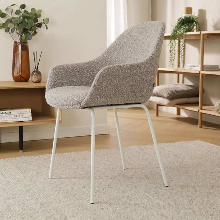 Nolon Nora-Mae Eetkamerstoel Bouclé Taupe - Armleuning - Witte Poten