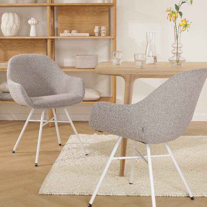Nolon Noa-Mae Eetkamerstoel Bouclé Taupe - Armleuning - Witte Poten
