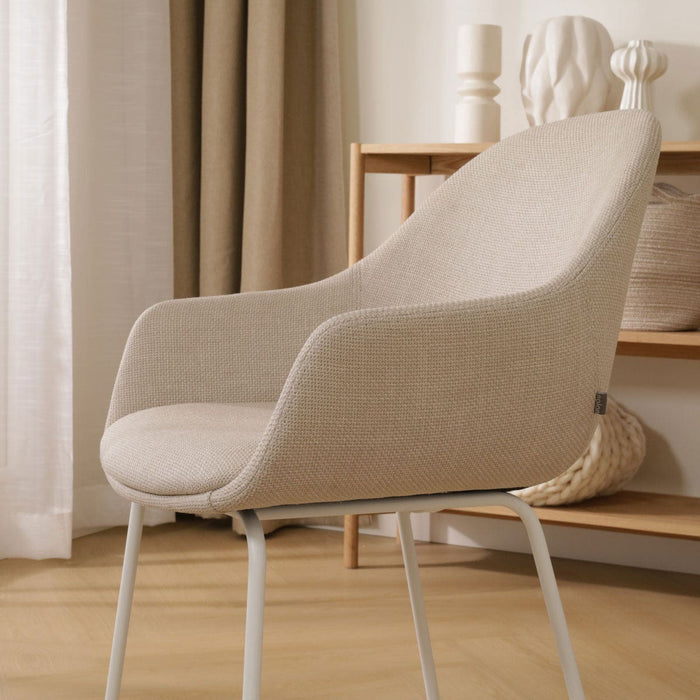 Nolon Nora-Mae Eetkamerstoel Beige - Armleuning - Witte Poten