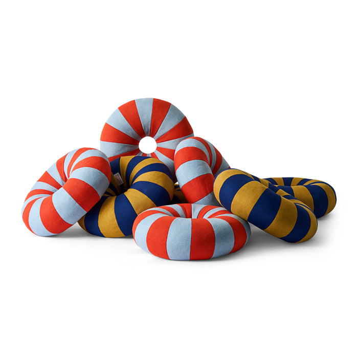 Studio About Float Sierkussen - Blue / Red