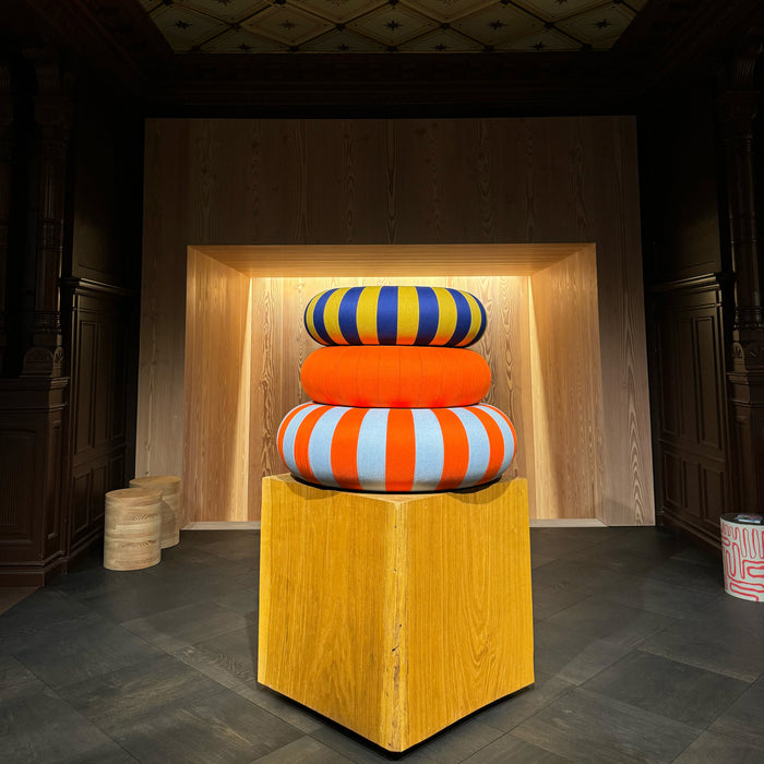 Studio About Float Poef Small - Dark Blue / Red