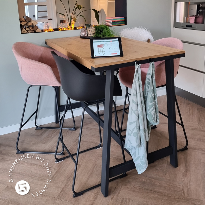 Nolon Nino-Puk Barkruk Wit - Armleunining - Zwart Onderstel - 75 cm