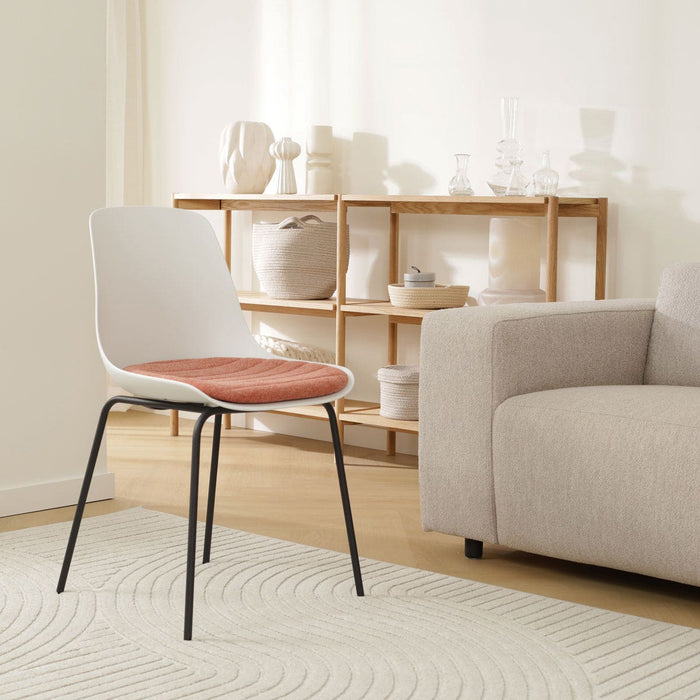 Nolon Nora-Liv Eetkamerstoel Wit - Terracotta Kussen - Zwarte Poten