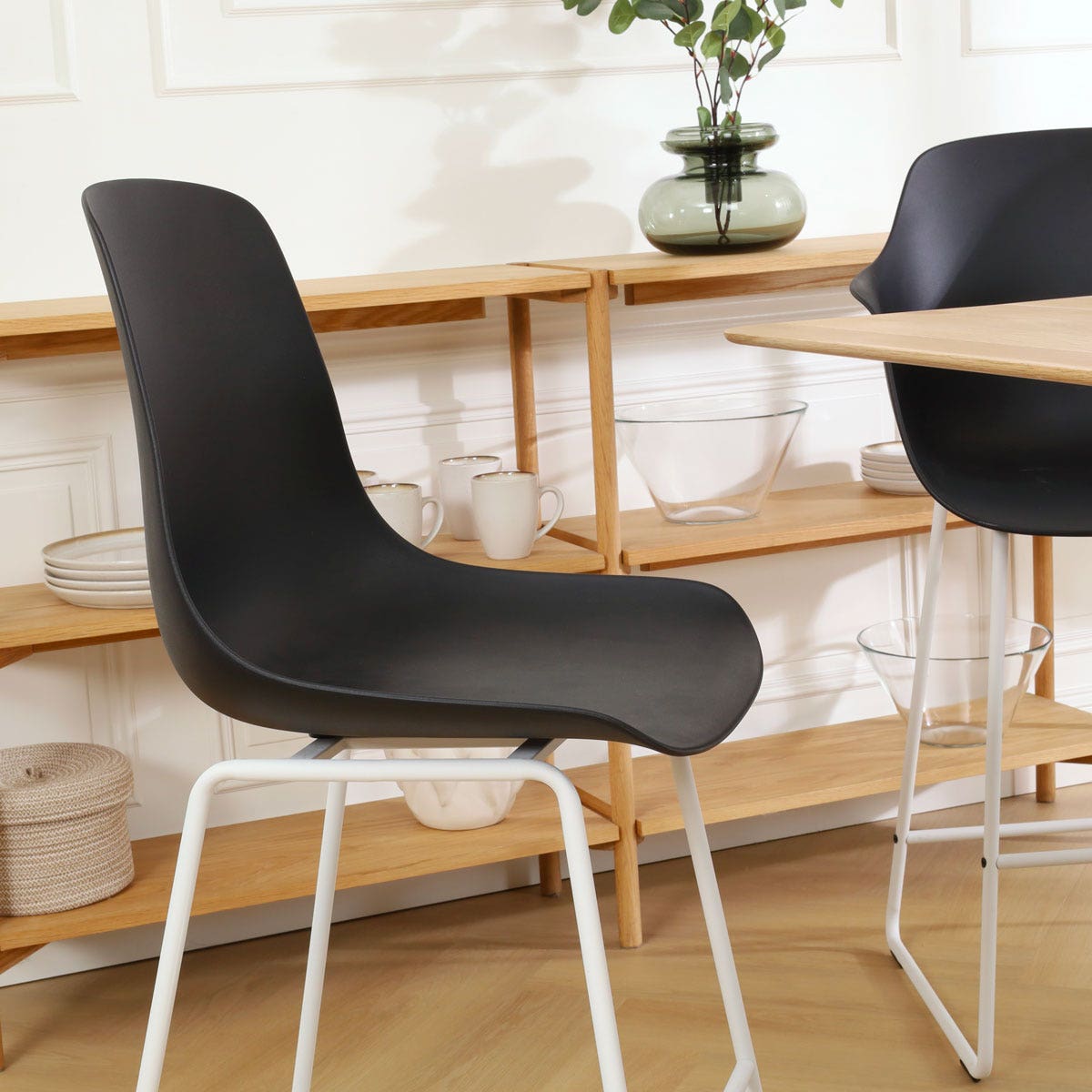 Nolon Nino-Pip Barkruk Zwart - Kunststof - Wit Onderstel - 65 cm