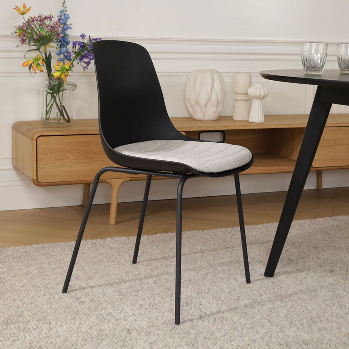 Nolon Nora-Liv Eetkamerstoel Zwart - Beige Kussen - Zwarte Poten