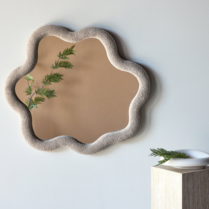 Fjôrd - Spiegel Beige Bouclé - 70x70x3,5cm - Kungsbacka