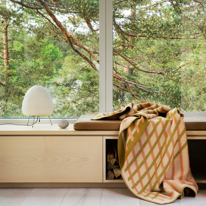 Røros Tweed Bislett Plaid - Peach / Pistachio