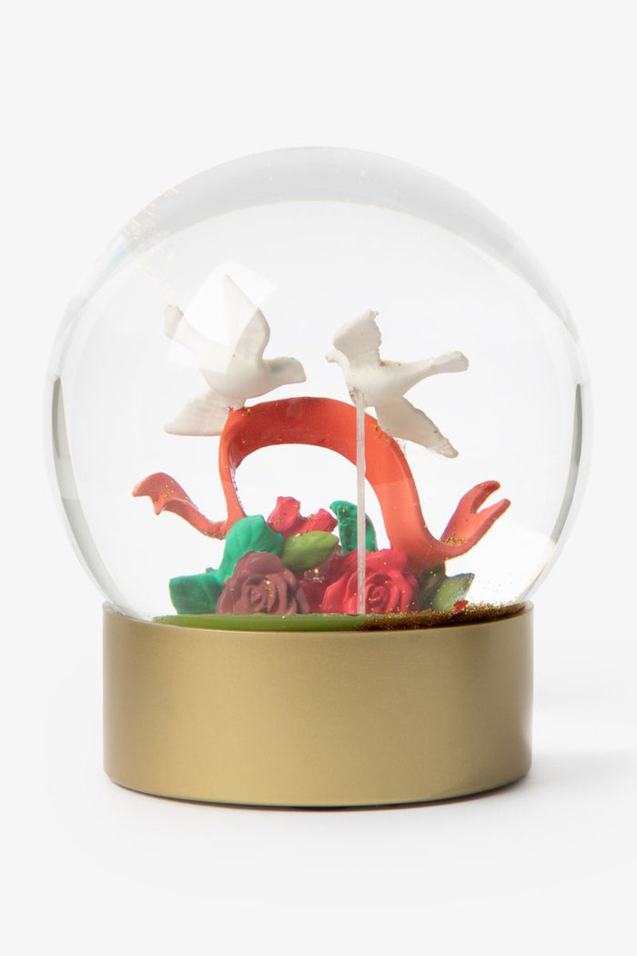 Sissy-Boy Glazen sneeuwbol met kerst duifjes