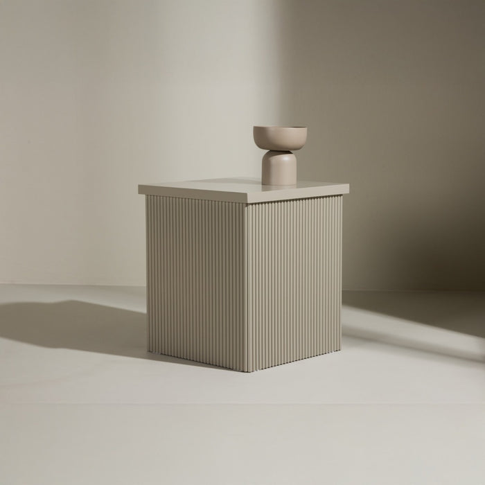 Fjôrd - Bijzettafel Vierkant - Beige MDF - 40x40x45cm - Lenox