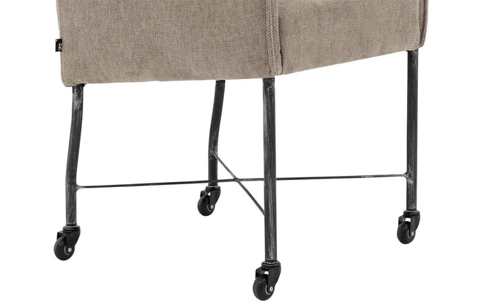 Goossens  Eetkamerstoel Erik -  Textiel met armleuning